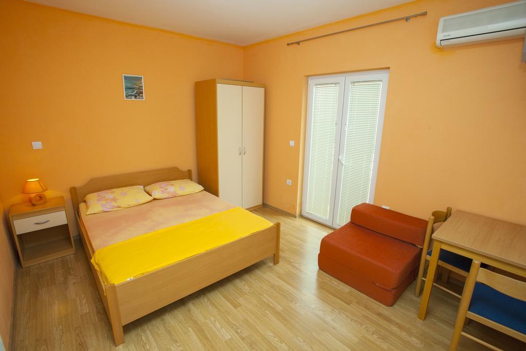 Apartments Макарська Екстер'єр фото