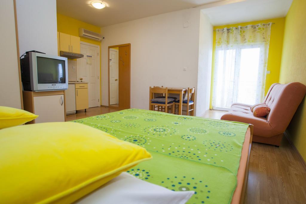 Apartments Макарська Екстер'єр фото